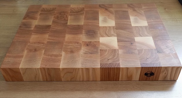 deski do krojenia i tace Deska do krojenia jesion (sztorcowa)