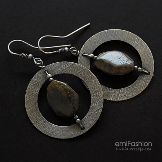 Turmalin w okręgach MAREMI Jewelry