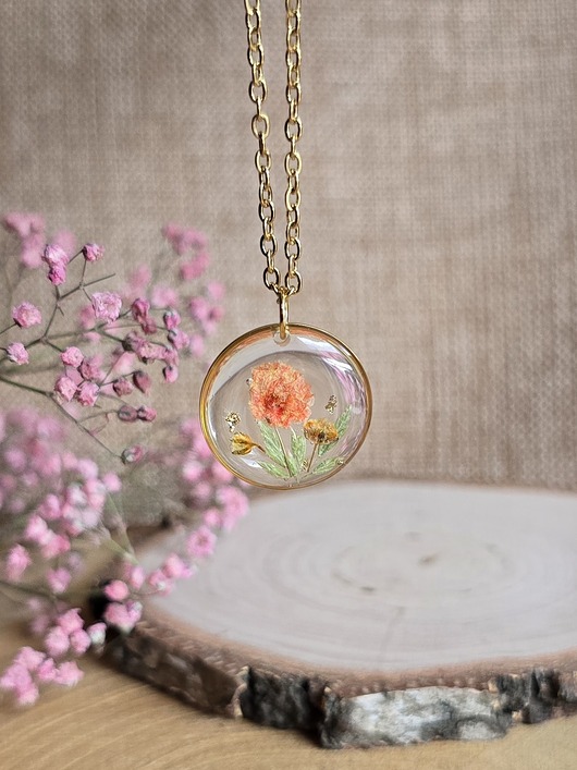 wisiory Łąka kwiatowa pomarańczowa Złota zawieszka złoty wisiorek kwiaty fioletowa