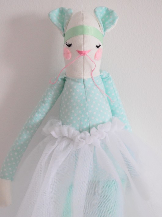 Myszka B A L E R I N K A  opal/white Bejsmis