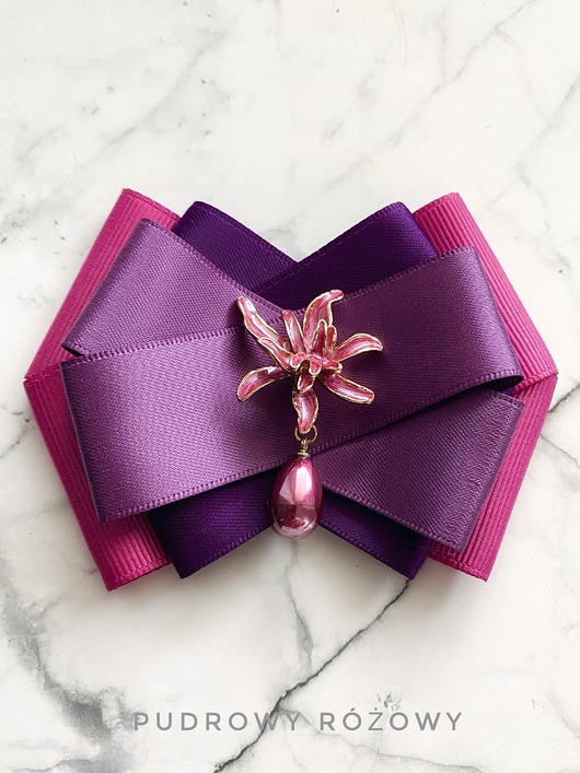 broszki Brosza z Kwiatem i  perłą w kolorze bakłażana Nowość