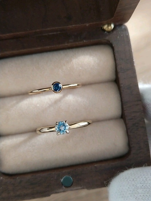 pierścionki zaręczynowe Pierścionek cztery łapki  z akwamarynem.