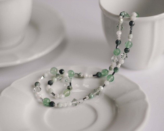 chokery Naszyjnik koralikowy "Matcha latte"
