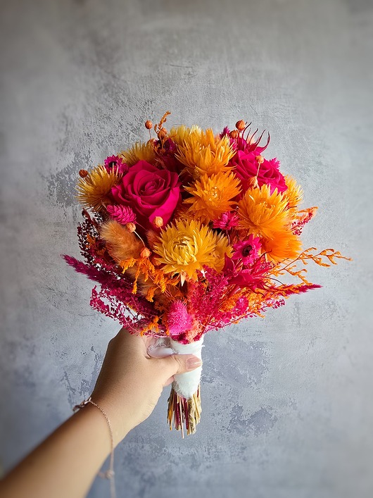dodatki ślubne Bukiet różowo-pomarańczowy z suszonych kwiatów