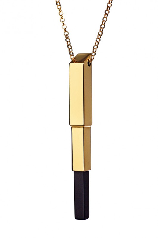 wisiorek z kolekcji EDGY/ Royal/ Daria Siwiak Jewellery