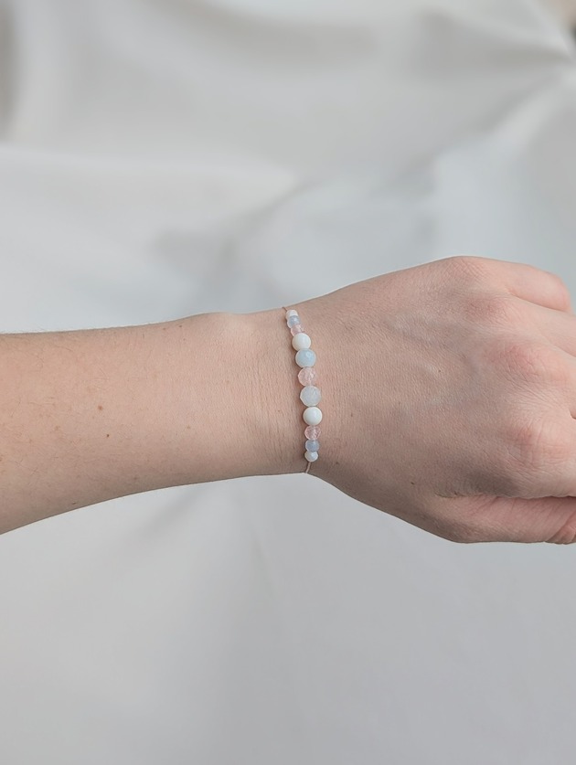 bransoletki z kamieni naturalnych Pastelowa bransoletka - perły, kwarc i akwamaryn