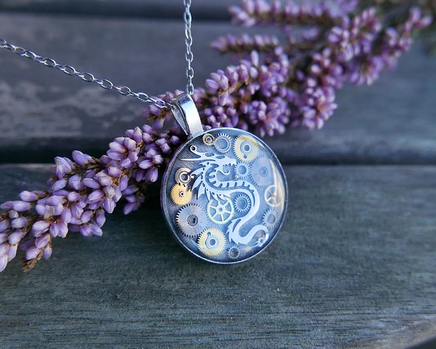 wisiory Mechaniczny Smok 01