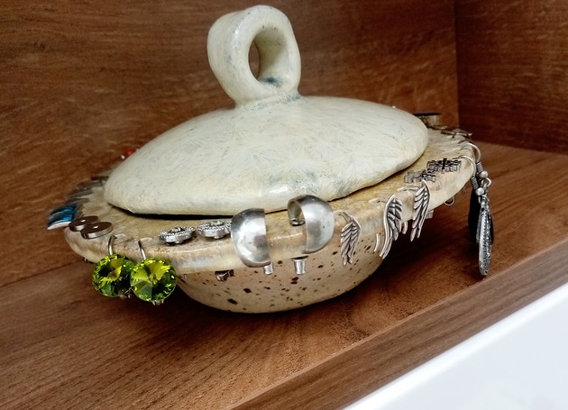 pojemniki na biżuterię Misa na kolczyki, ceramiczna, ręcznie robiona
