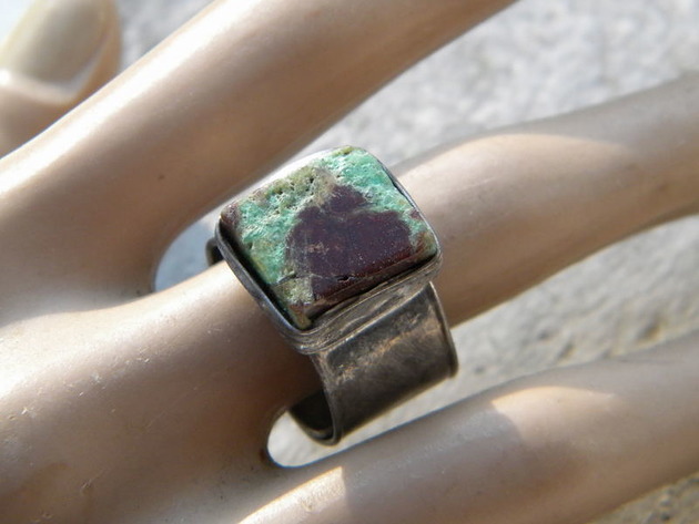 pierścionki - różne Roman Ancient Ring ;) chryzopraz