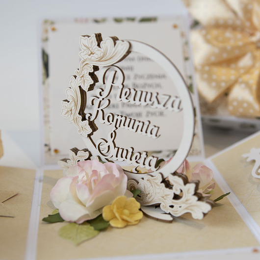 kartki na komunię Pamiątka Pierwszej Komunii exploding box kartka 3d