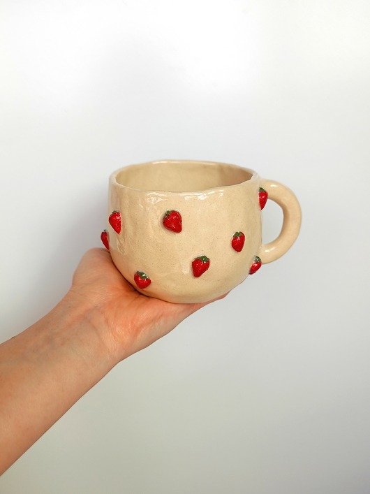 kubki Ceramiczny ręcznie robiony kubek w poziomki