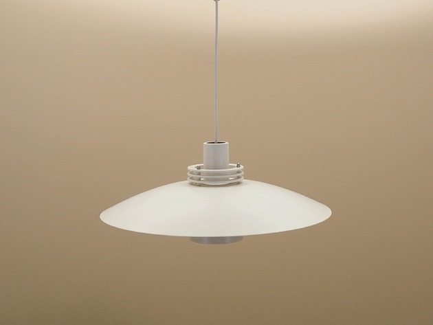 lampy wiszące Lampa wisząca Lyfa z lat 70., biały metalowy klosz, Dania