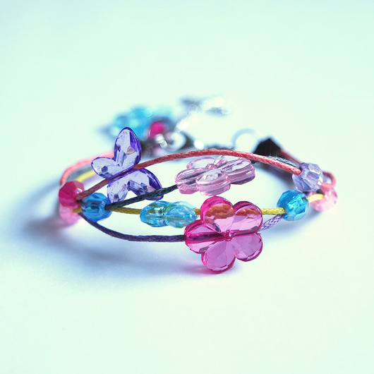 bransoletki na sznurku Bransoletka - Motylki, kwiaty 1 - sznureczki - dla dzieci