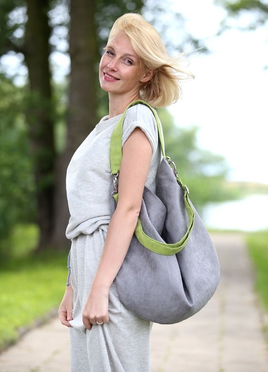 torby na ramię Szara zamszowa torba w kształcie worka