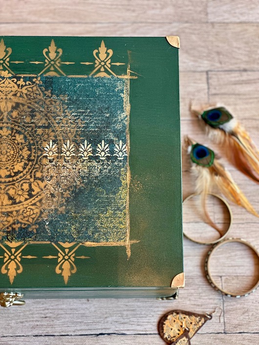 pojemniki na biżuterię Kufer boho na biżuterię, mandala, prezent, złote dodatki, zieleń