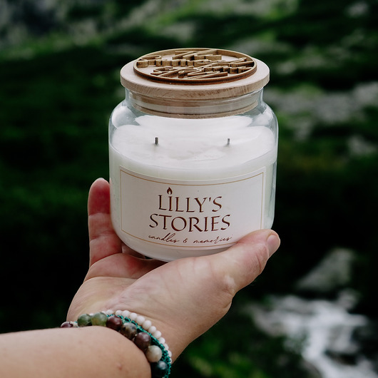 świece zapachowe Duża świeca "The Summer Time Story"-Mountains- zapach górskiej łąki