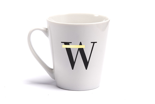 Porcelanowy Kubek "W" zdobiony złotem Zulana