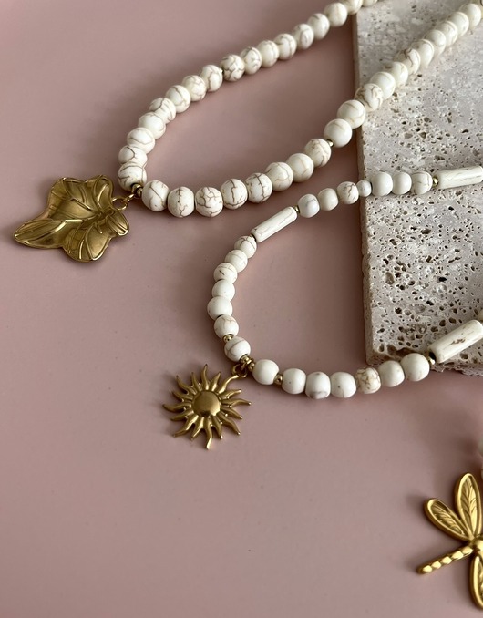 naszyjniki - inne Naszyjnik Sun z zawieszką w kształcie słońca