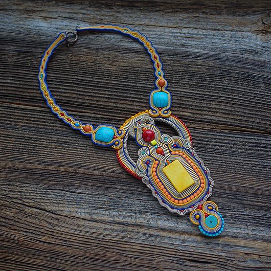 kolie Qsambara- etniczny  naszyjnik Soutache