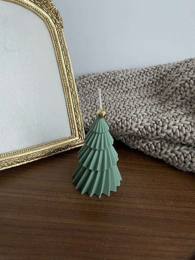 świeczniki i świece Świeca ekologiczna sojowa dekoracyjna "Christmas Tree " 88x64mm