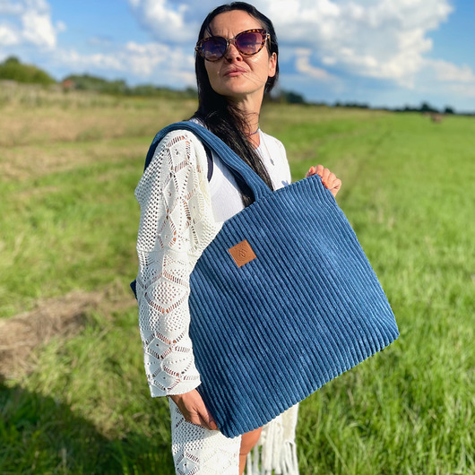 torby na ramię Duża torba ze sztruksu "Mili City Vibes" - granatowa