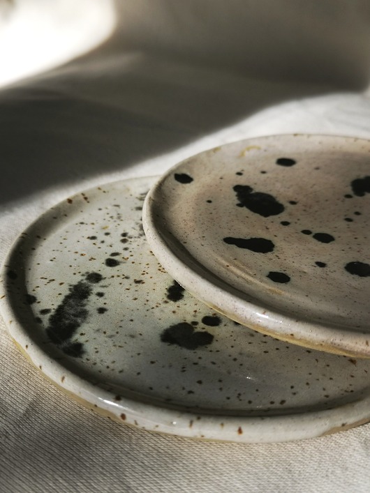 patery i talerze Talerzyk beżowy w ciapki - 12,5 cm