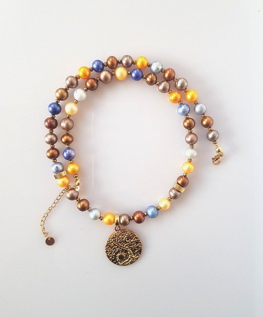 wisiory Naszyjnik z kolorowymi perłami