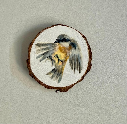 Ozdoby na ścianę Ręcznie malowany obrazek na plastrze drewna  "Sikorka w locie"