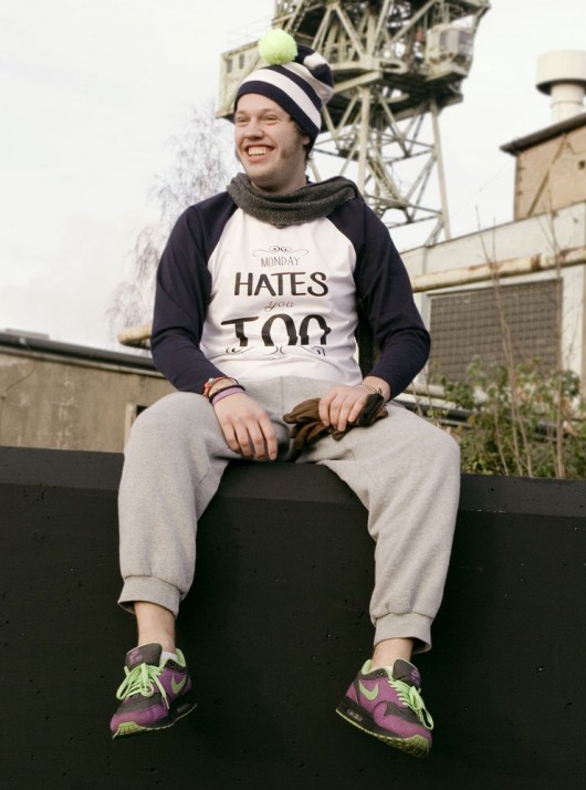 MONDAY HATES YOU TOO! longsleeve granatowy rękaw MUNGO