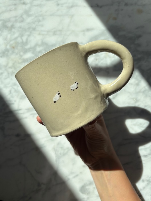 kubki i filiżanki Duży Ceramiczny Kubek Handmade 420 ml z Owieczkami Podhale