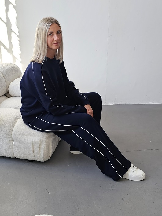 komplety damskie Kai komfortowy komplet z lamówką navy granatowy