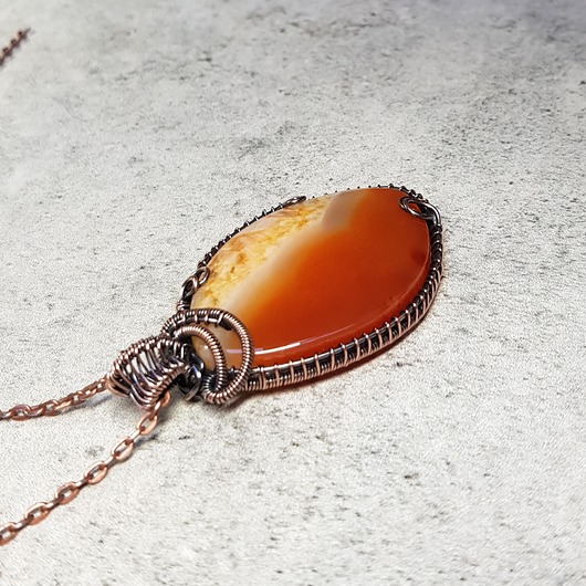 wisiory Agat z kryształem  m207