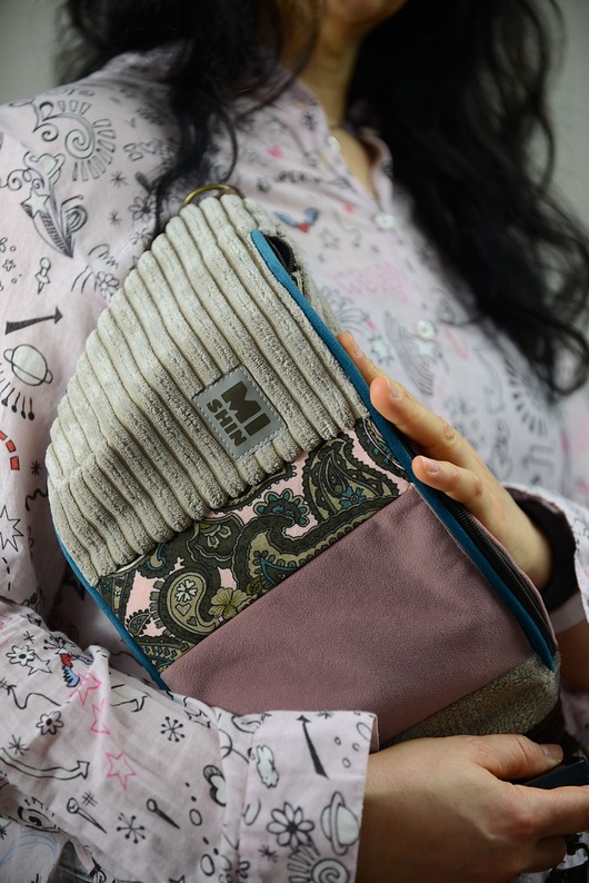 saszetka nerka Patchworkowa Nerka L - XL  beżowo - różowa  energetyczne wnętrze