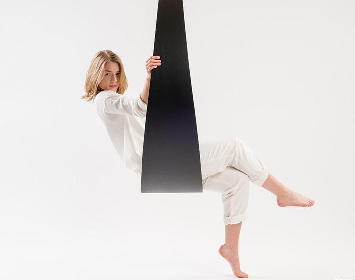 Swings huśtawka w roli krzesła