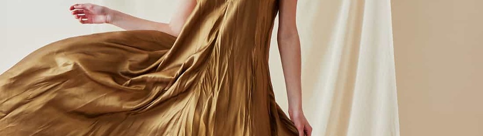 Złota sukienka na wesele